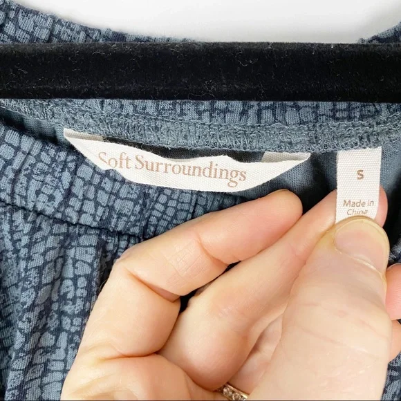 SOFT SURROUDINGS Gray Print Off Shoulder Maxi Dress 2AN32 - Size S - Picture 4 of 5